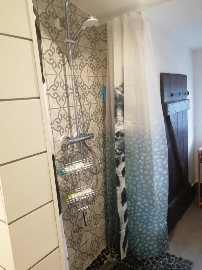 Kleine Galerie Apartment Fuer 3 Mit Kueche Kamin Netflix Parken Und Hofladen Steinhofel Extérieur photo