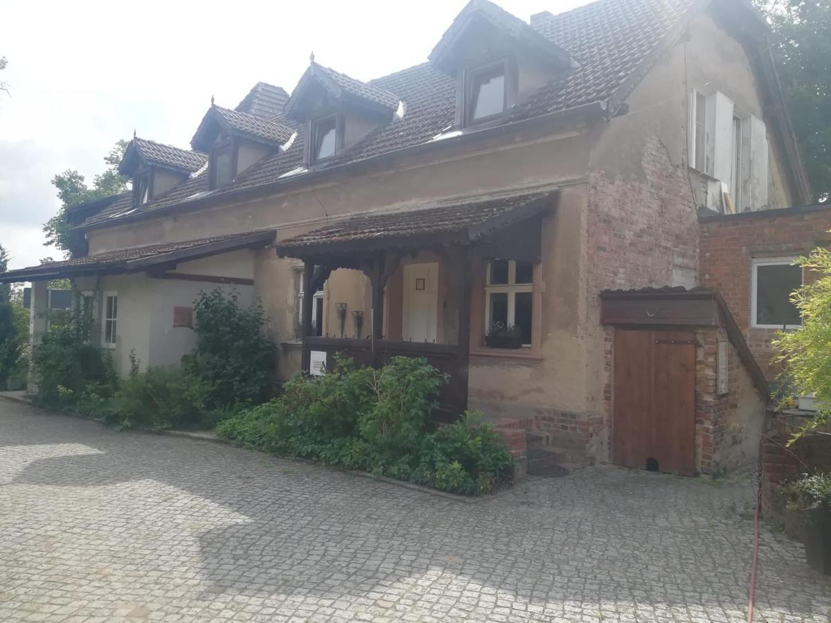 Kleine Galerie Apartment Fuer 3 Mit Kueche Kamin Netflix Parken Und Hofladen Steinhofel Extérieur photo
