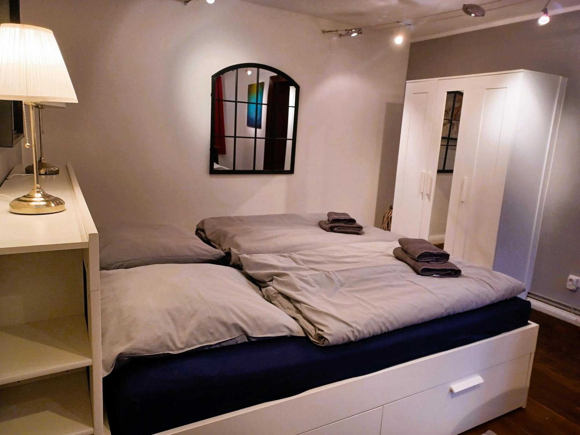 Kleine Galerie Apartment Fuer 3 Mit Kueche Kamin Netflix Parken Und Hofladen Steinhofel Extérieur photo