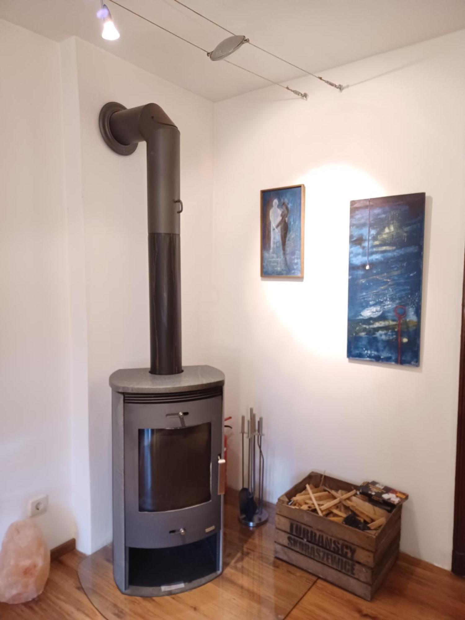 Kleine Galerie Apartment Fuer 3 Mit Kueche Kamin Netflix Parken Und Hofladen Steinhofel Extérieur photo